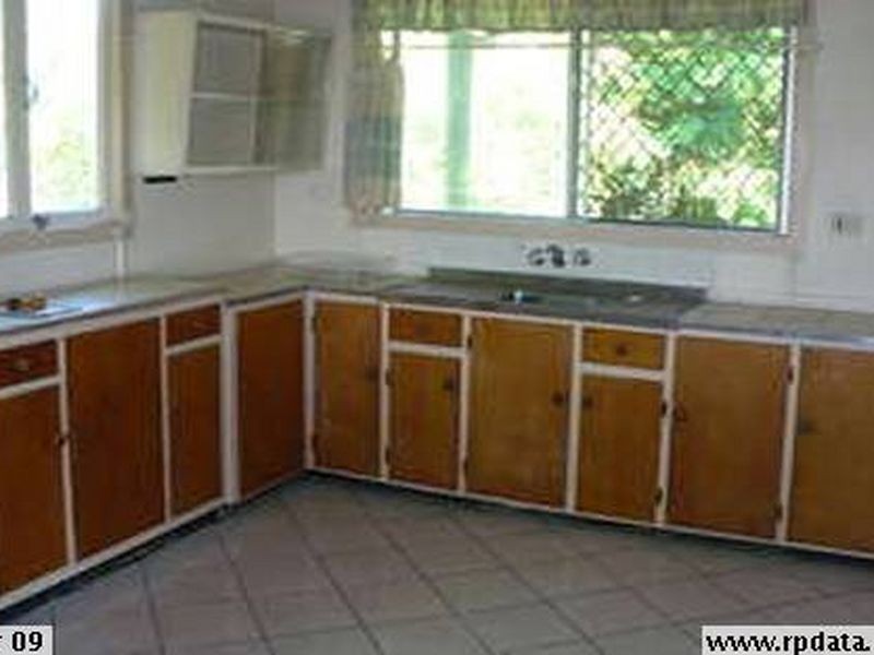 106 Marshall Rd, Holland Park West QLD 4121