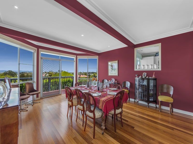 12 Buckland Street, Holland Park West QLD 4121