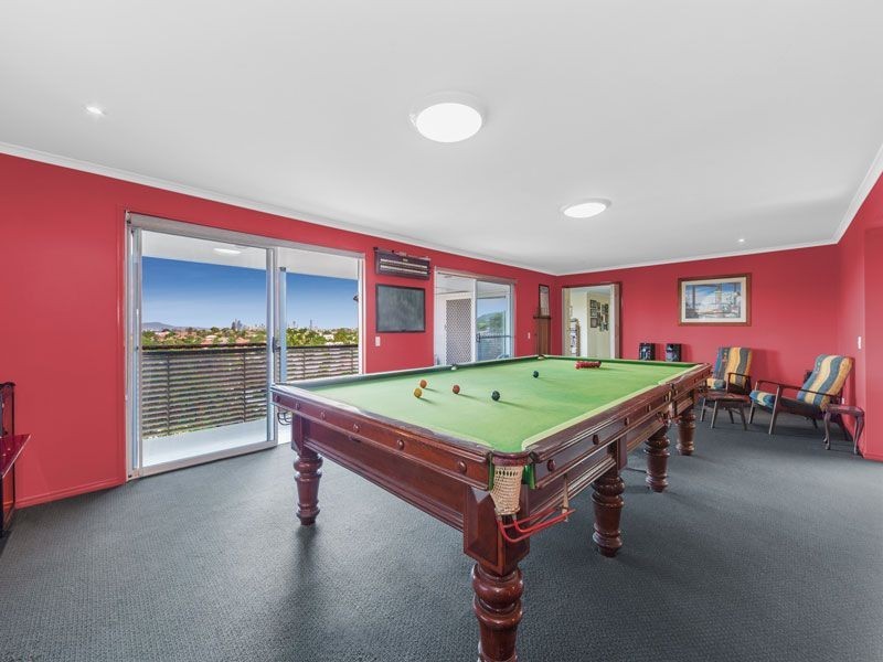 12 Buckland Street, Holland Park West QLD 4121