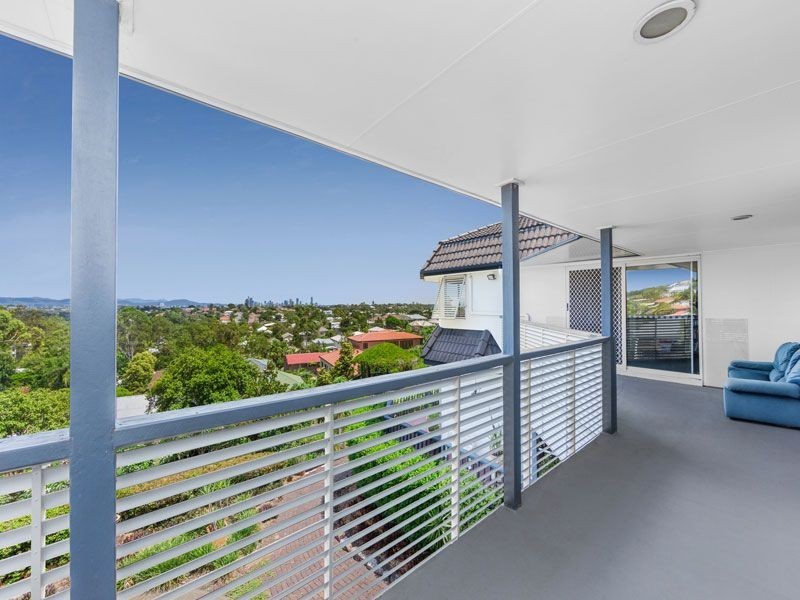 12 Buckland Street, Holland Park West QLD 4121