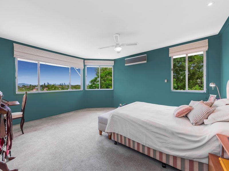 12 Buckland Street, Holland Park West QLD 4121