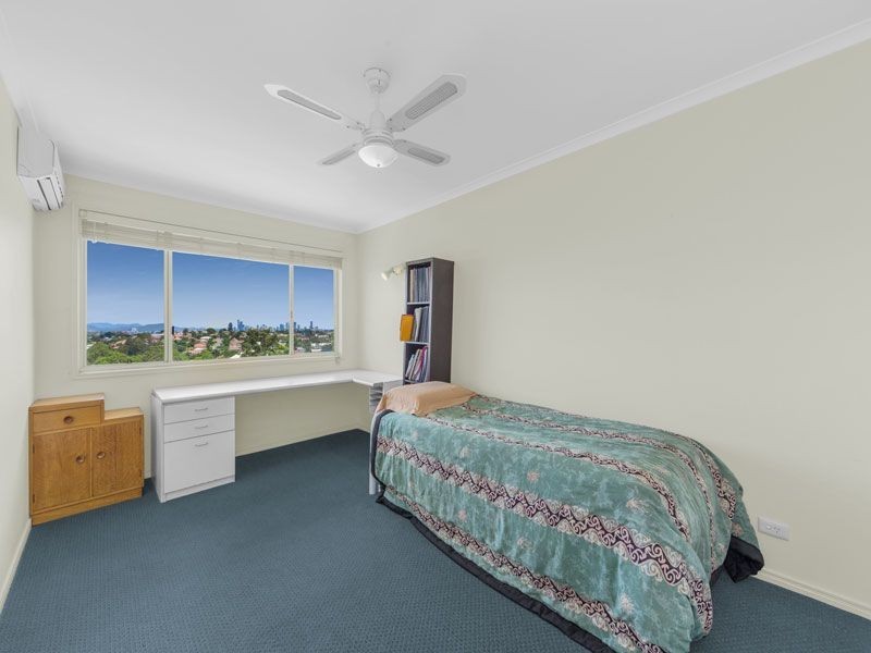 12 Buckland Street, Holland Park West QLD 4121