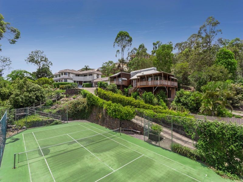 12 Buckland Street, Holland Park West QLD 4121
