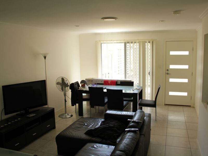 8/20 Preston, Carina QLD 4152