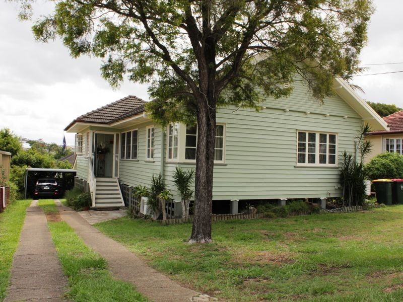 23 Roscoe Street, Holland Park QLD 4121