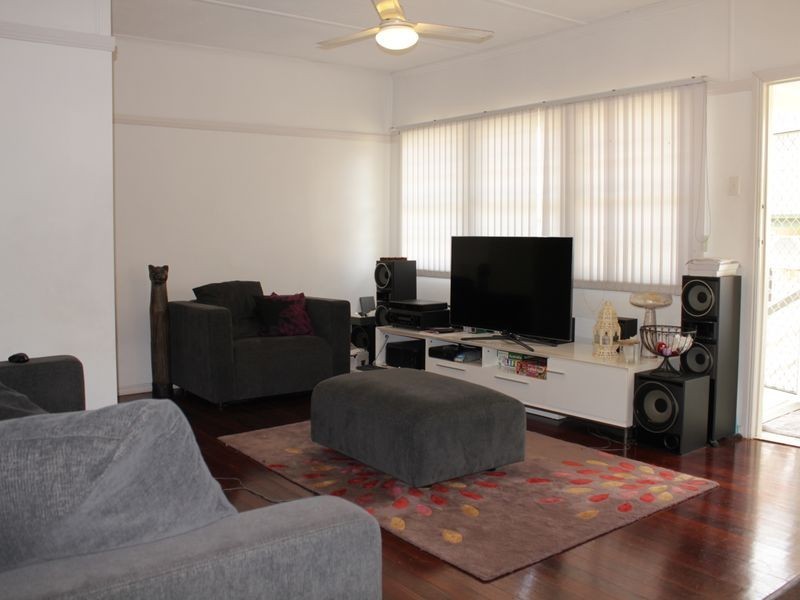 23 Roscoe Street, Holland Park QLD 4121