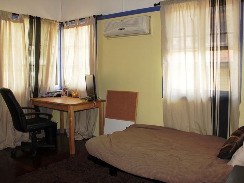 23 Roscoe Street, Holland Park QLD 4121