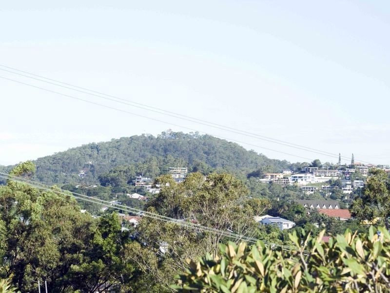 35 Percival Terrace, Holland Park QLD 4121