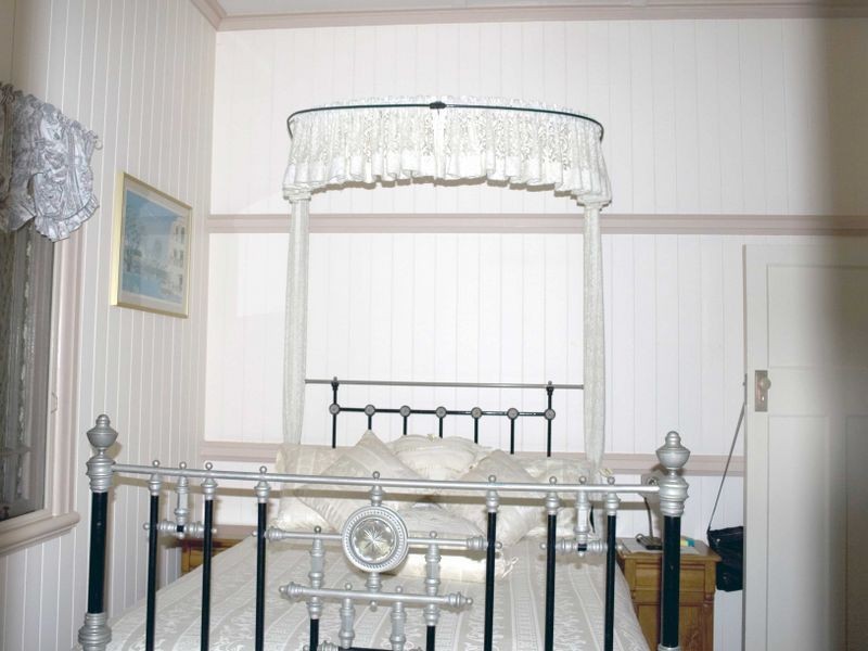 35 Percival Terrace, Holland Park QLD 4121