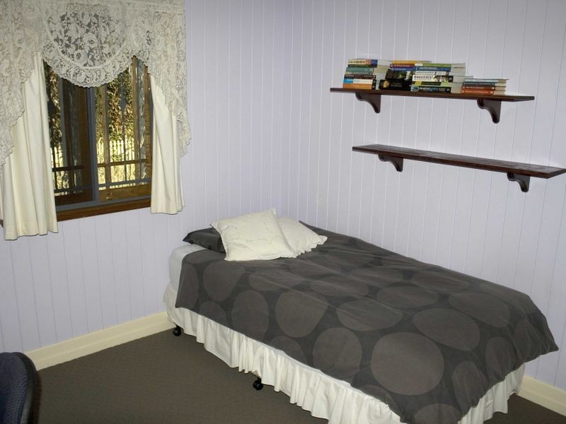 35 Percival Terrace, Holland Park QLD 4121