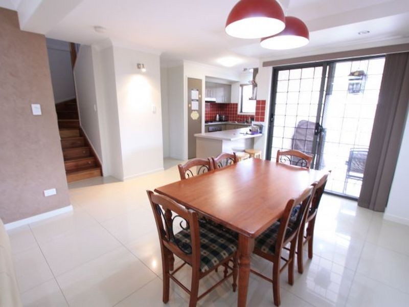 5/8 Charnwood St, Sunnybank Hills QLD 4109