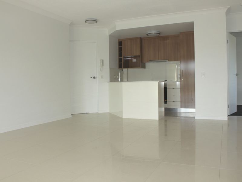 1/143 Cavendish Road, Coorparoo QLD 4151