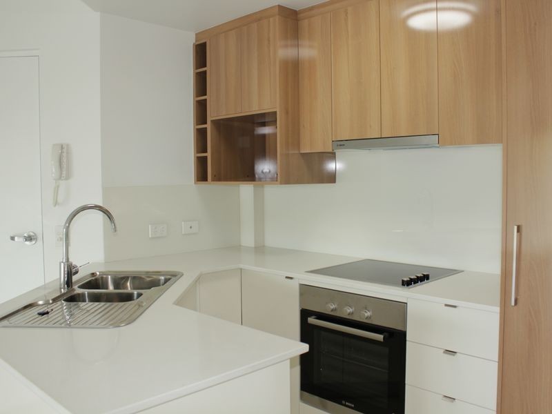 1/143 Cavendish Road, Coorparoo QLD 4151