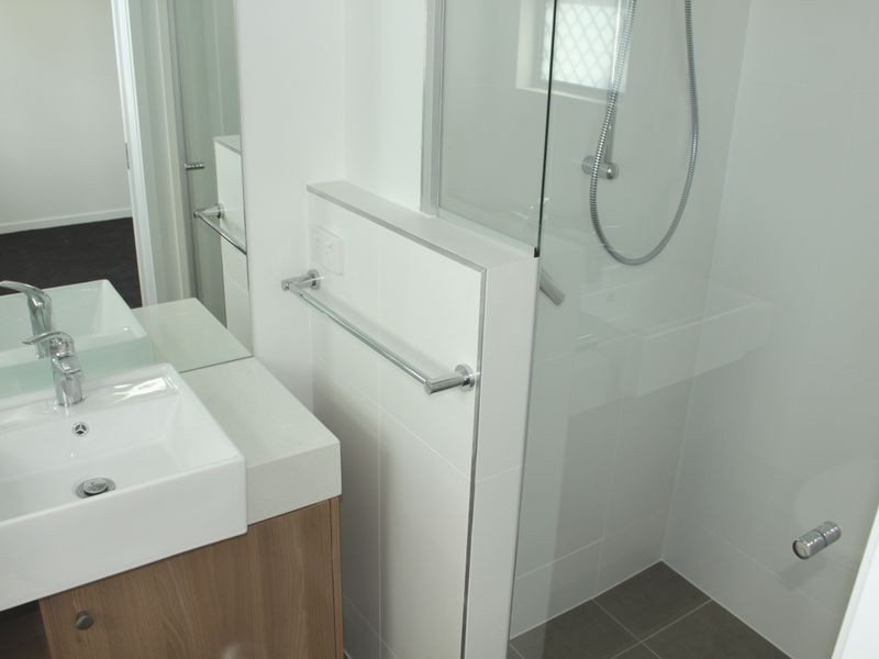 1/143 Cavendish Road, Coorparoo QLD 4151