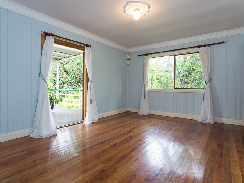 41 Turquoise St, Holland Park QLD 4121