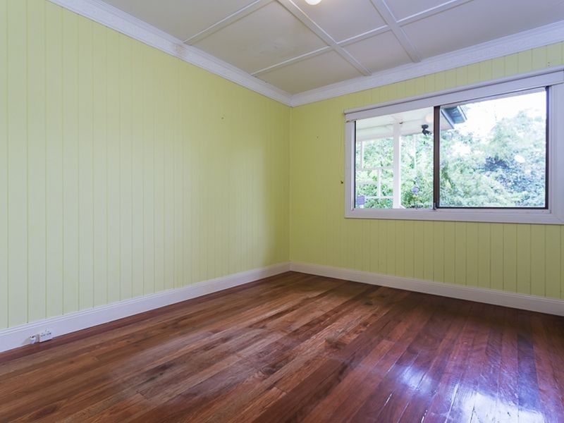 41 Turquoise St, Holland Park QLD 4121