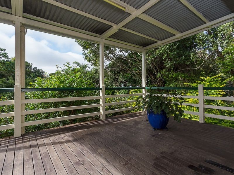 41 Turquoise St, Holland Park QLD 4121