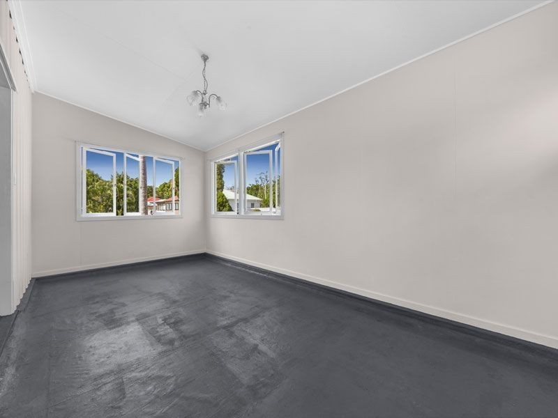 52 Stanley Road, Camp Hill QLD 4152