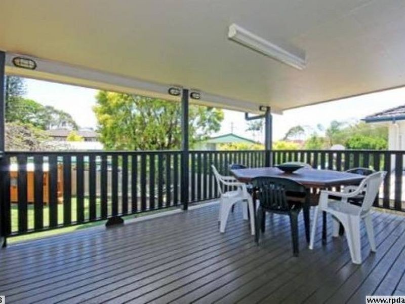 6 Mee Street, Carina QLD 4152