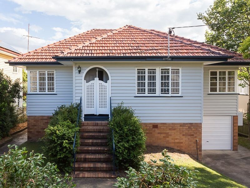 11 Coonara Street, Holland Park QLD 4121