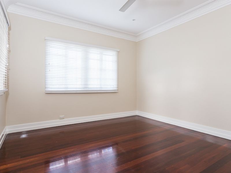 11 Coonara Street, Holland Park QLD 4121