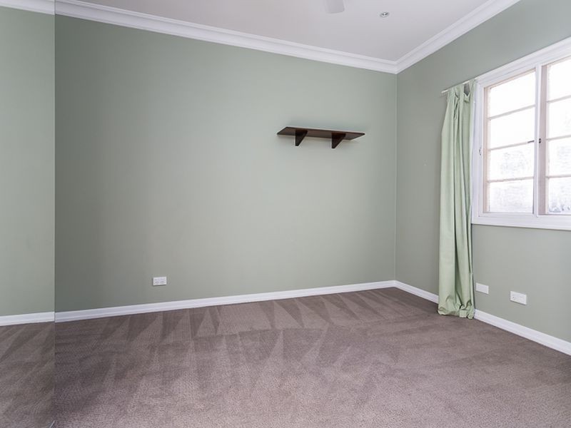 11 Coonara Street, Holland Park QLD 4121