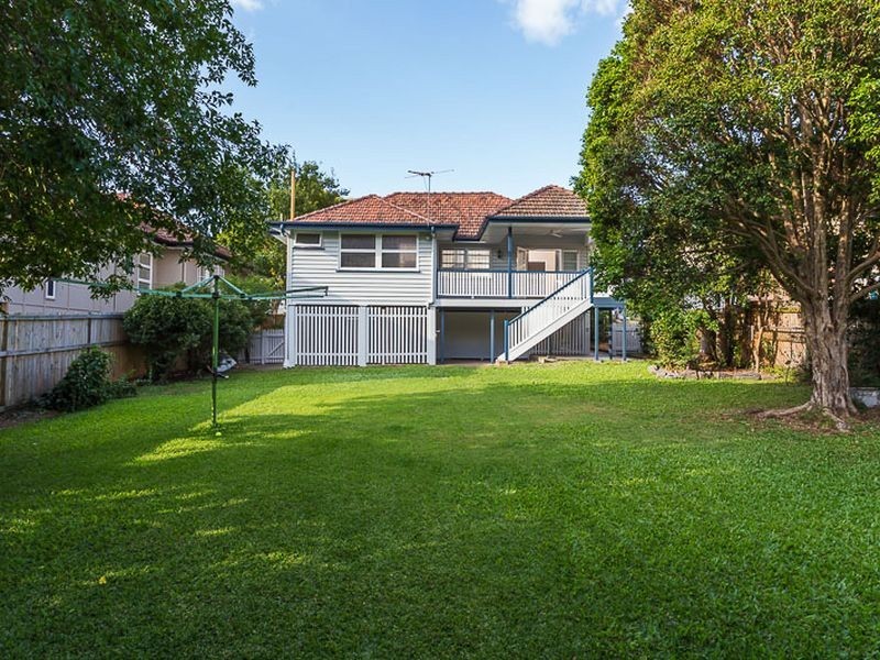 11 Coonara Street, Holland Park QLD 4121