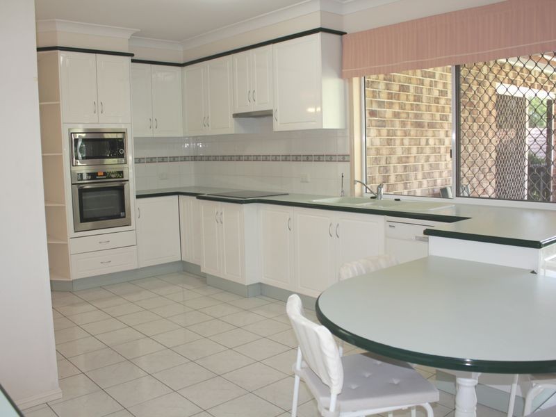 128 Stones Road, Sunnybank Hills QLD 4109