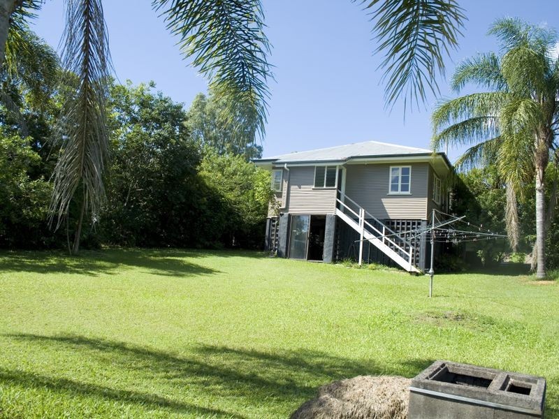 10 Carnelian Street, Holland Park QLD 4121