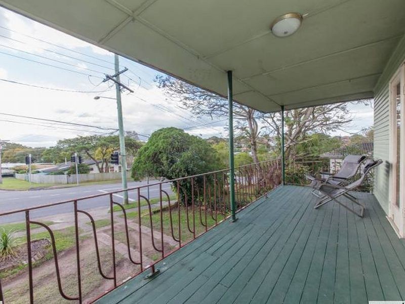 106 Marshall Rd, Holland Park West QLD 4121