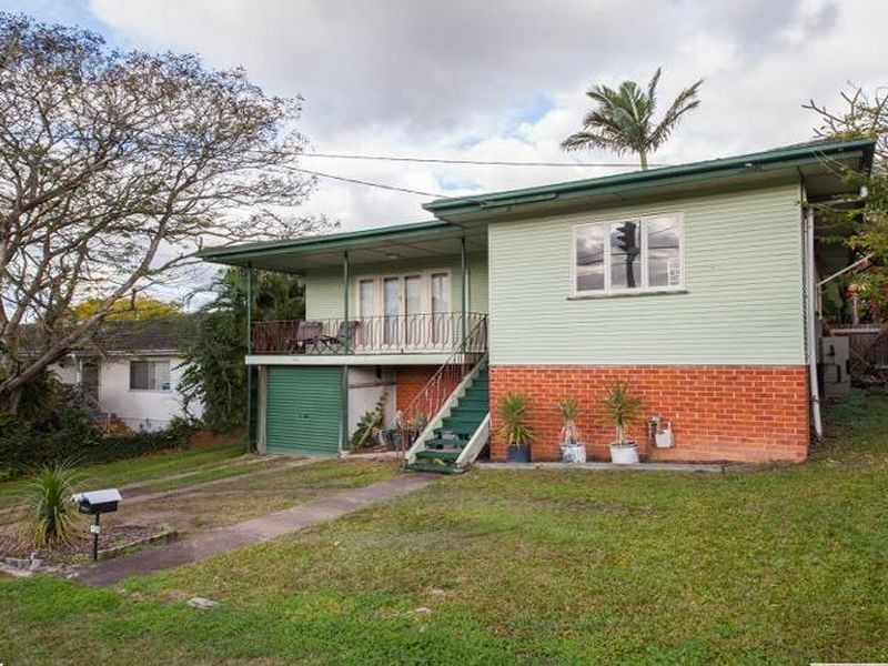 106 Marshall Rd, Holland Park West QLD 4121