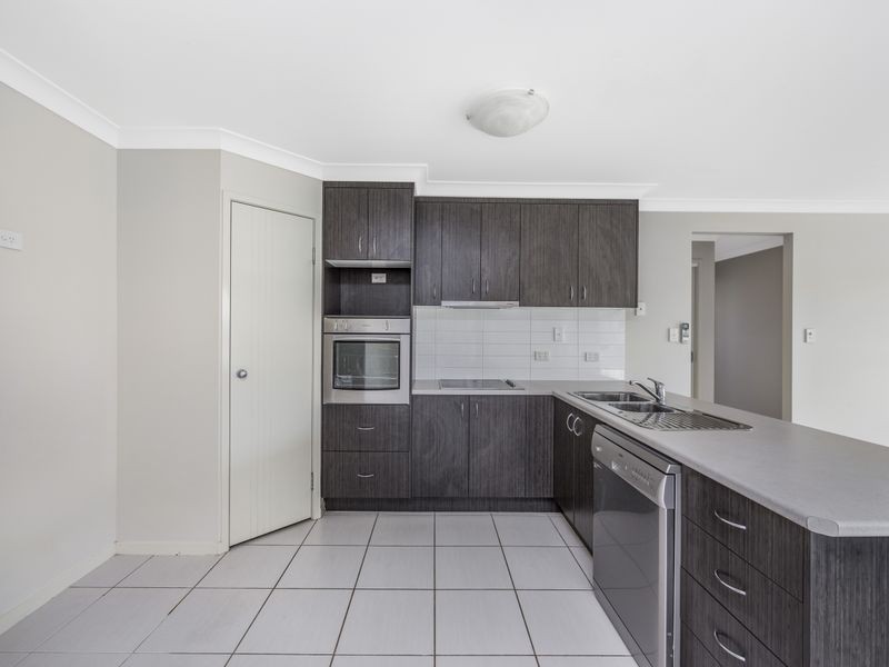 5 Gordon Drive, Bellbird Park QLD 4300