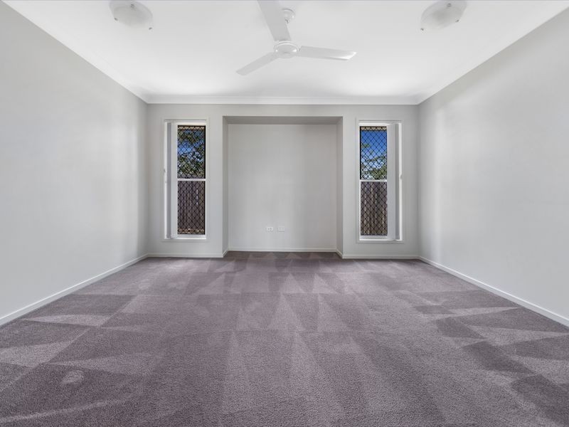 5 Gordon Drive, Bellbird Park QLD 4300
