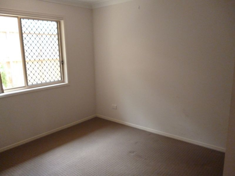 8 Harvey Pl, Calamvale QLD 4116