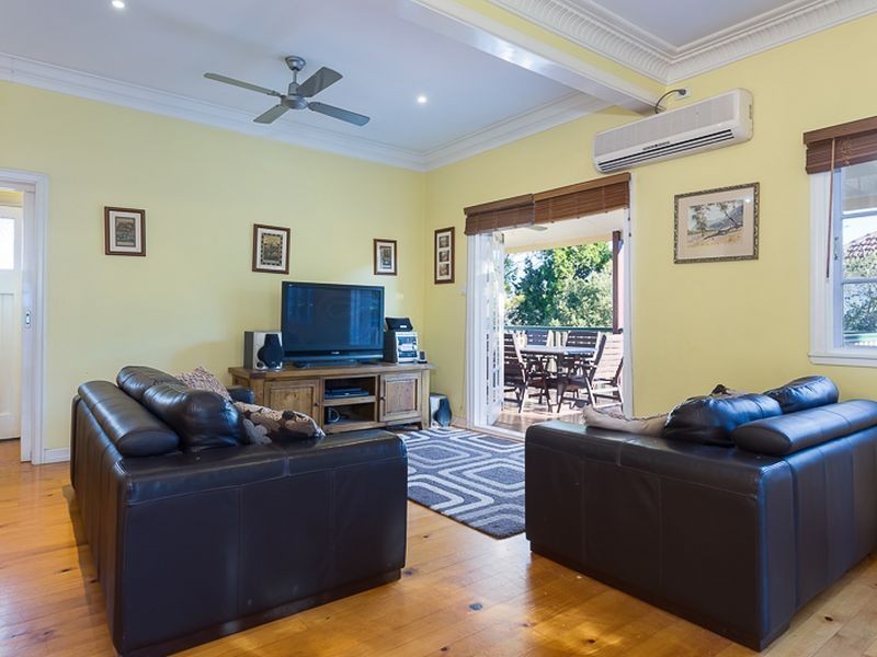 61 Provincial Road, Holland Park QLD 4121
