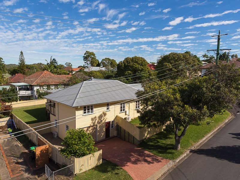 61 Provincial Road, Holland Park QLD 4121