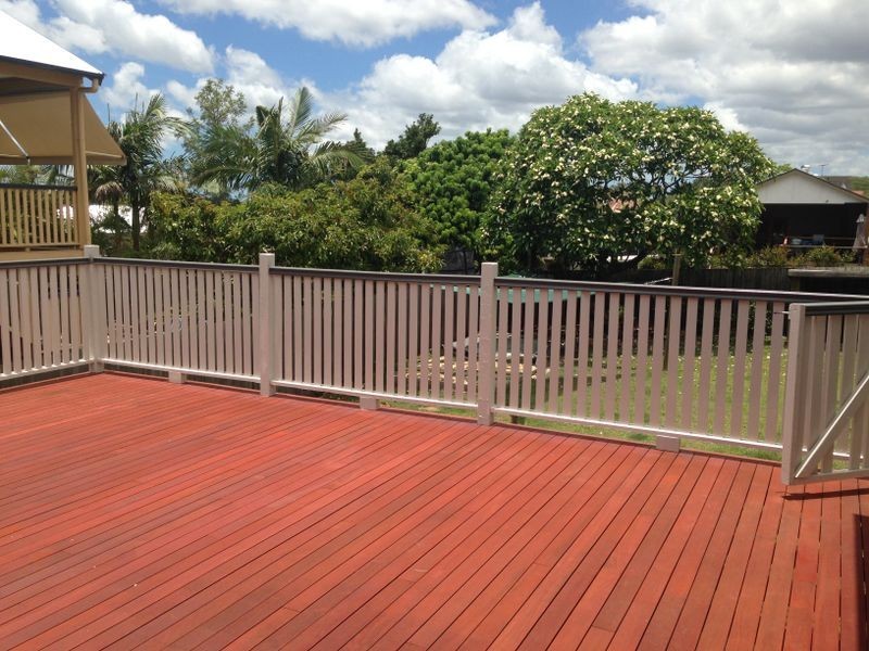 15 Burlington Street, Holland Park QLD 4121