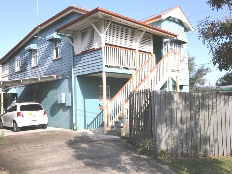 2/762 Logan Road, Holland Park QLD 4121