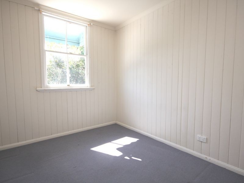 2/762 Logan Road, Holland Park QLD 4121