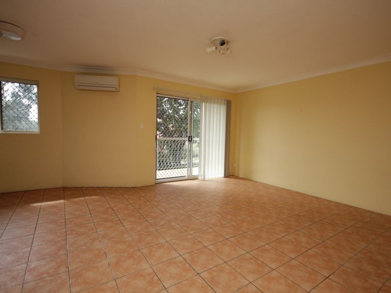 4/16 Swain Street, Holland Park West QLD 4121