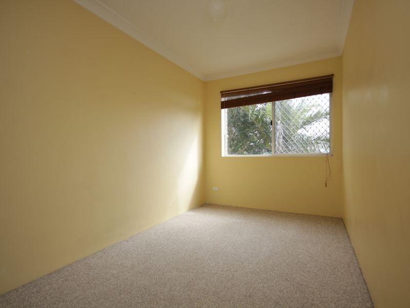 4/16 Swain Street, Holland Park West QLD 4121