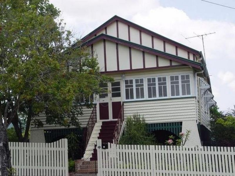 313 Cornwall Street, Greenslopes QLD 4120