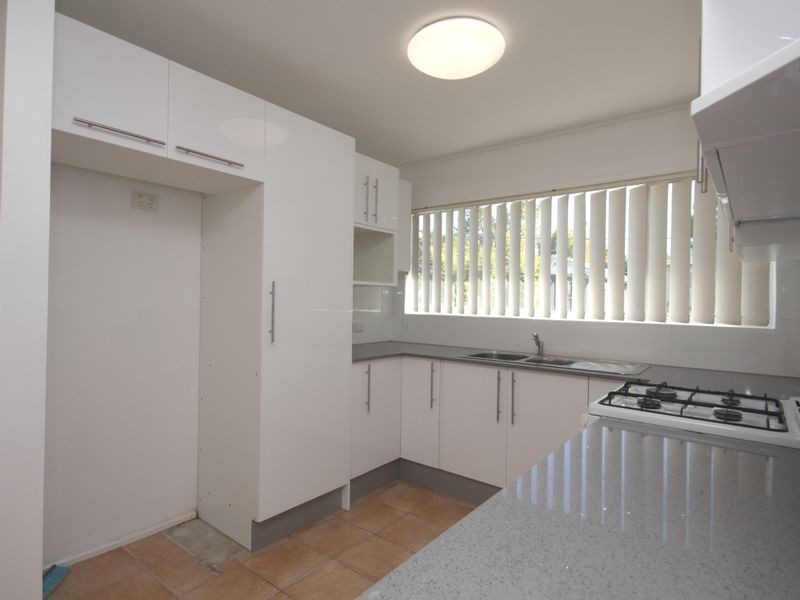 23 Arnold St, Holland Park QLD 4121