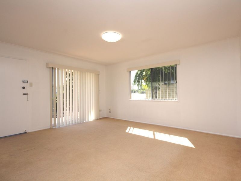 23 Arnold St, Holland Park QLD 4121