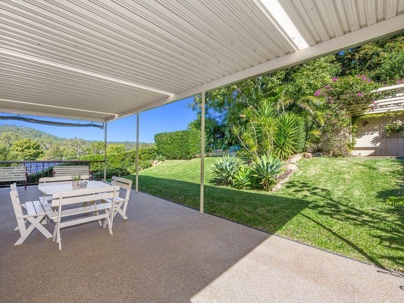 16 Flynn St, Holland Park West QLD 4121