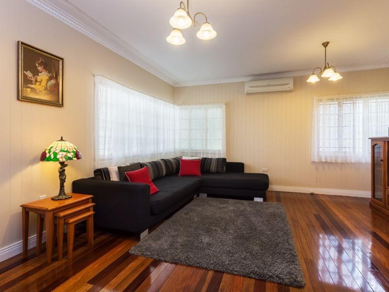 Balis St, Holland Park West QLD 4121