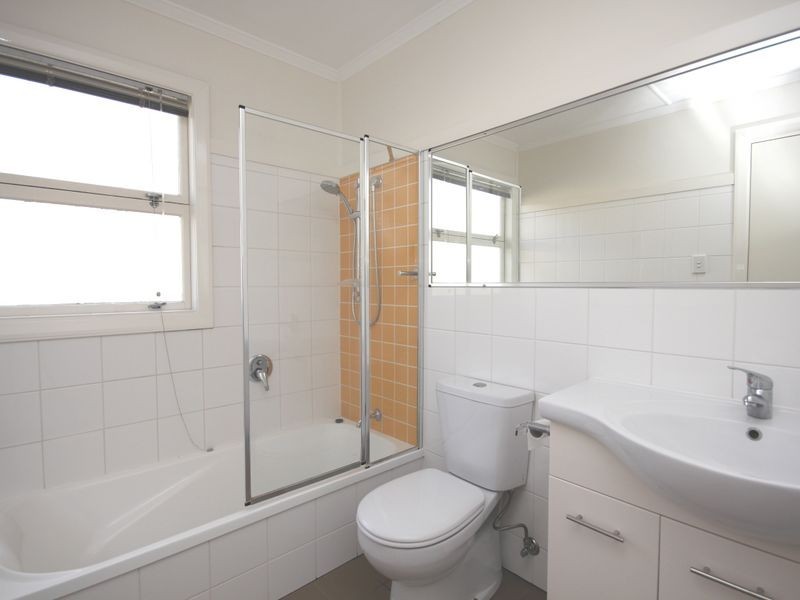 60 Sebring St, Holland Park West QLD 4121