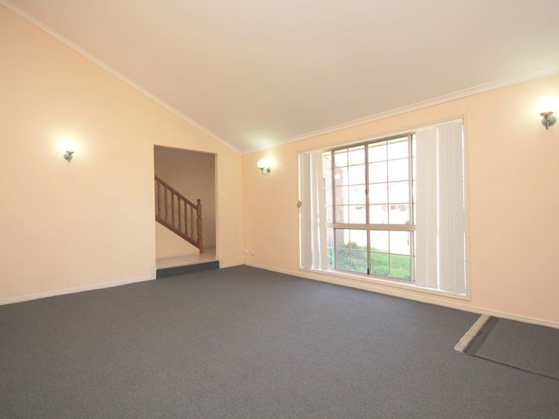 10 Huntington Ct, Calamvale QLD 4116