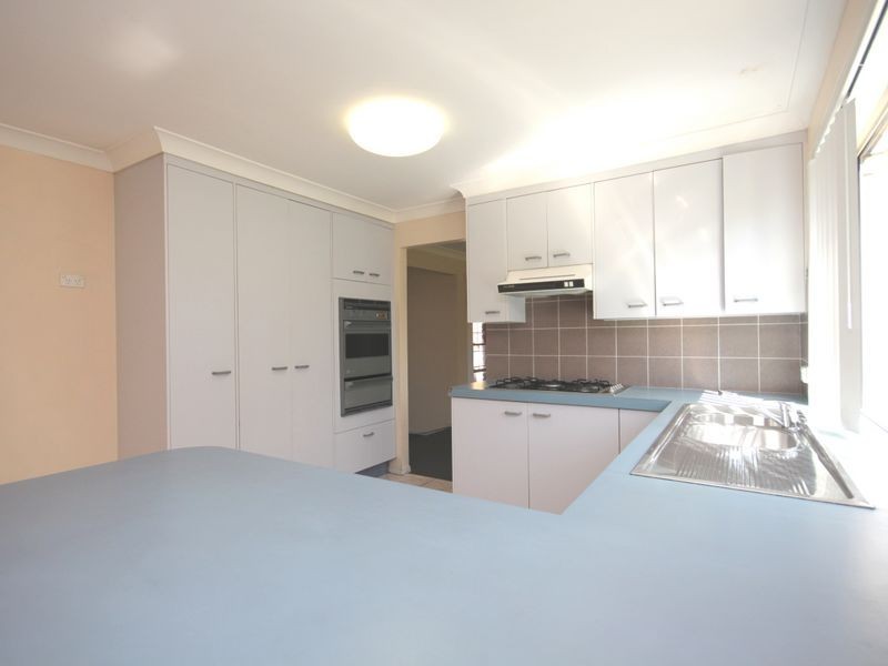 10 Huntington Ct, Calamvale QLD 4116