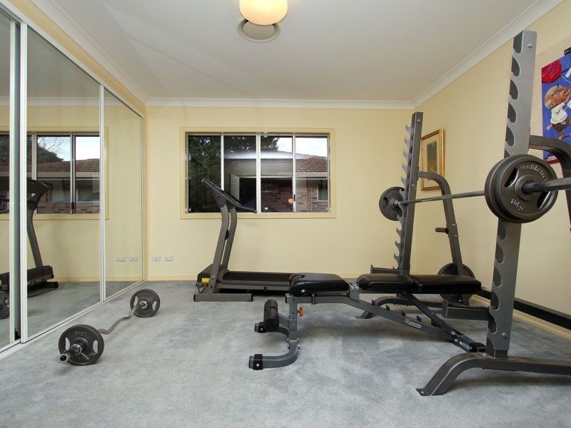 30 Faringdon St, Robertson QLD 4109